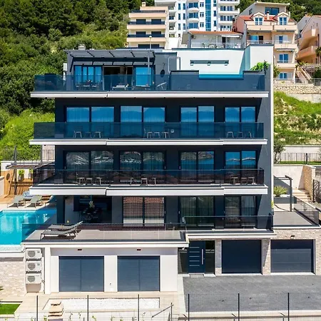 Villa Beautiful Rhapsody 1 *